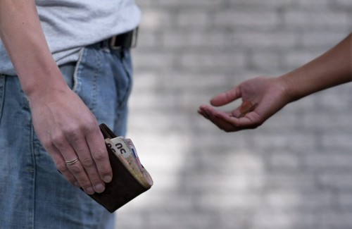 Bedelverbod tegen overlast en als stok achter de deur in weg naar zorg en opvang